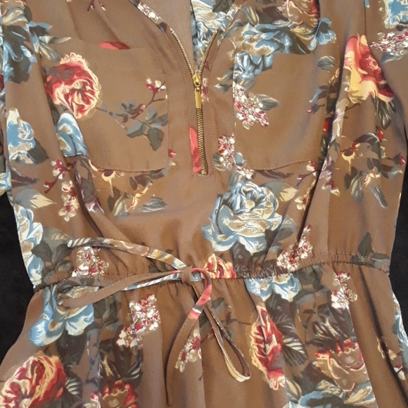 Top - Picture 2 of 3